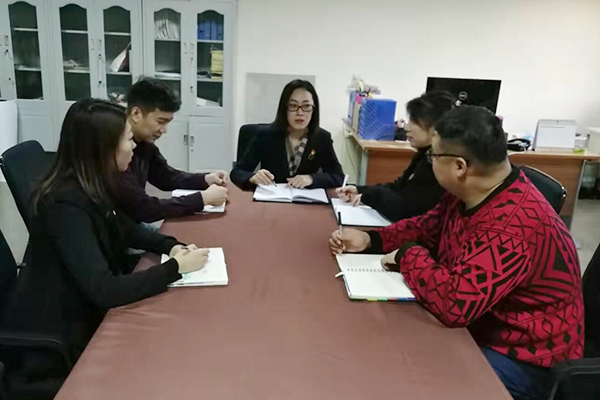 国际影视特效学院党总支书记李琦在民主生活会上发言